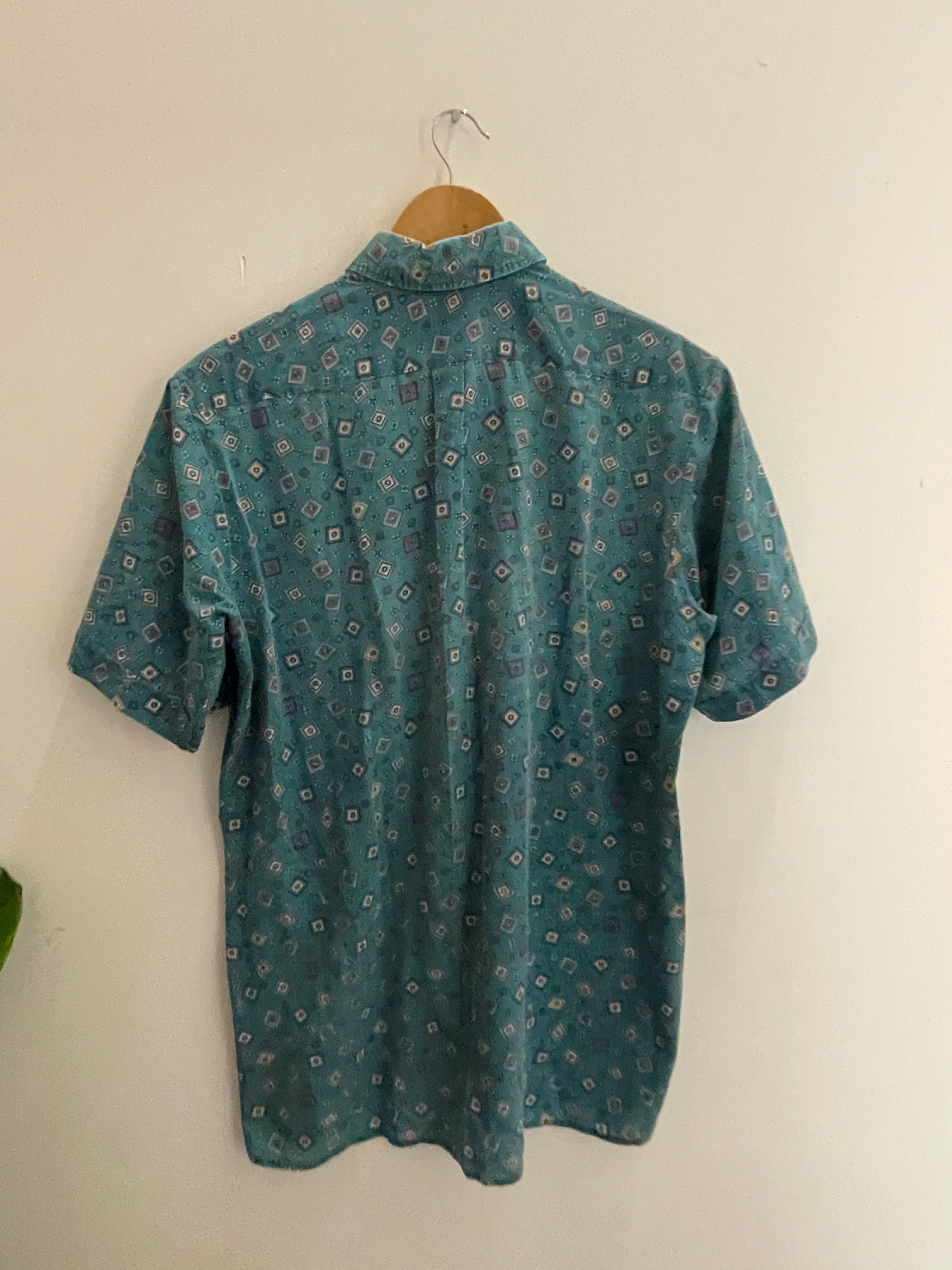 Vintage green abstract pattern mens shirt size M