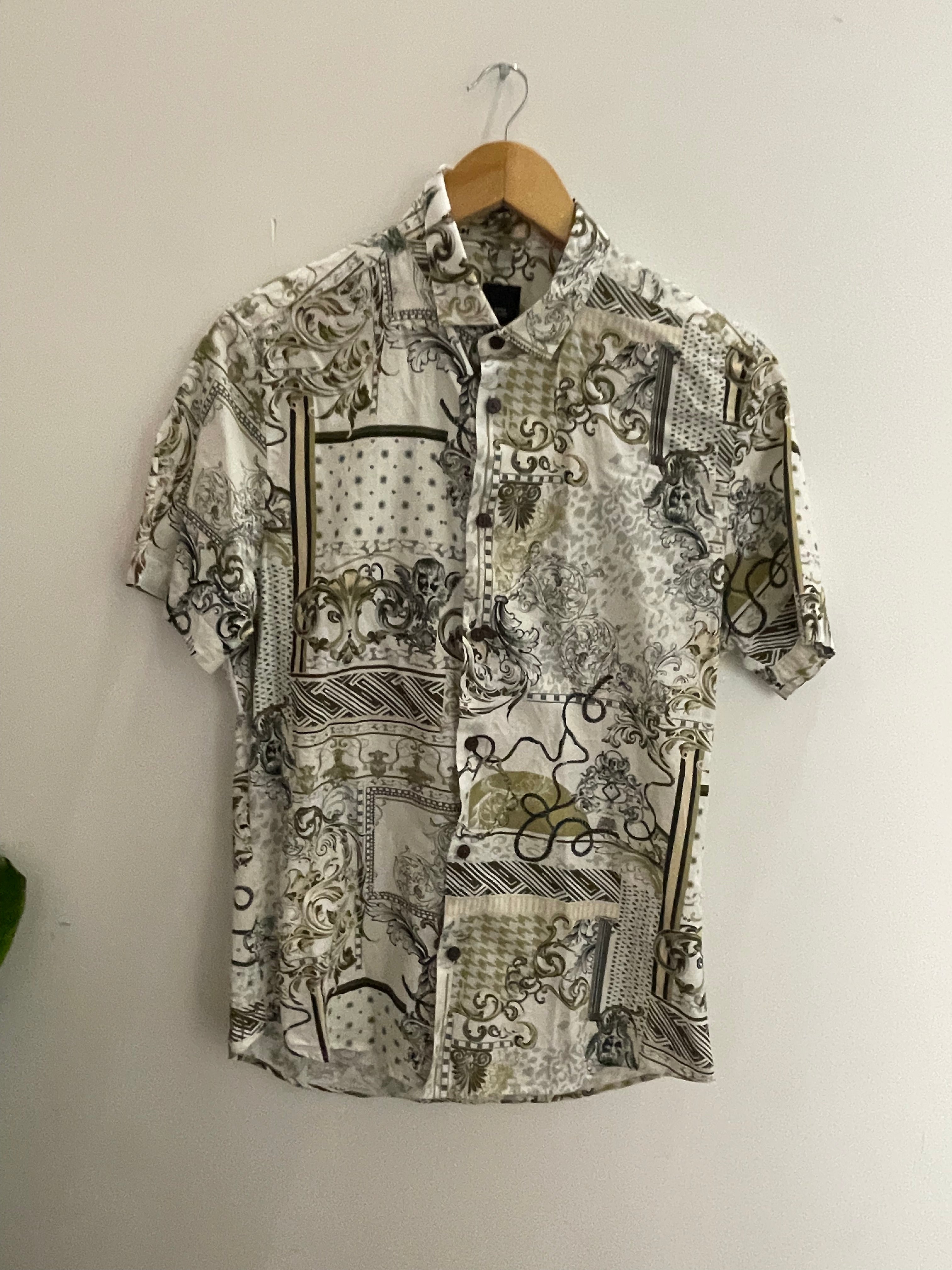 Vintage cream river island abstract pattern mens small short sleeve shirt