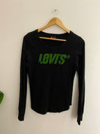 Vintage levis black medium long sleeve tshirt