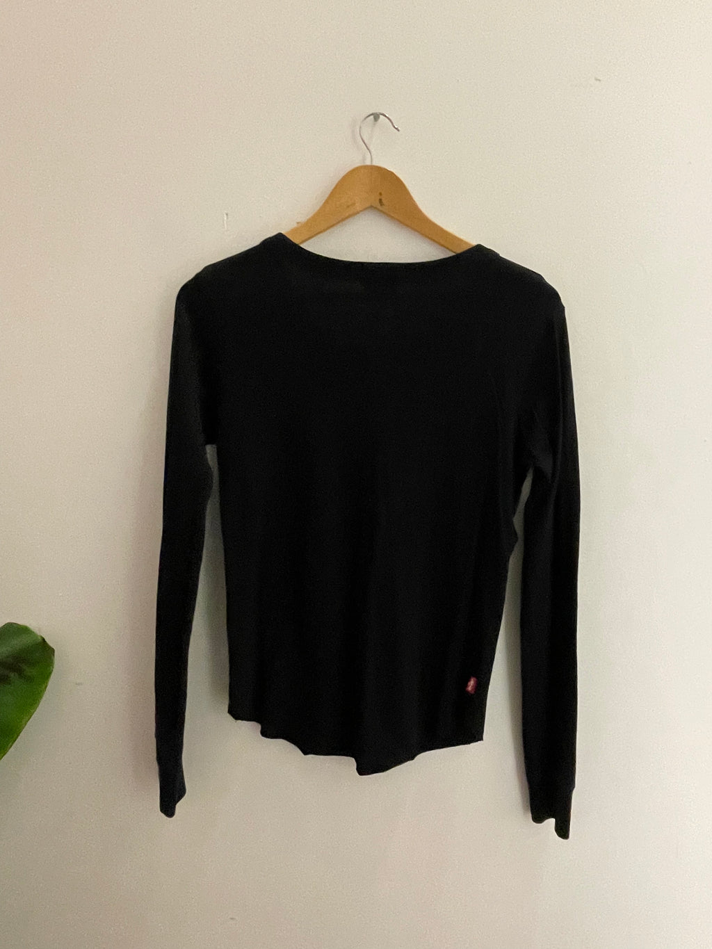 Vintage levis black medium long sleeve tshirt