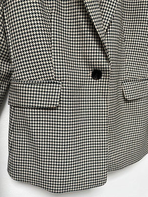 Rubynee Vintage y2k H and M Black and white Check Blazers