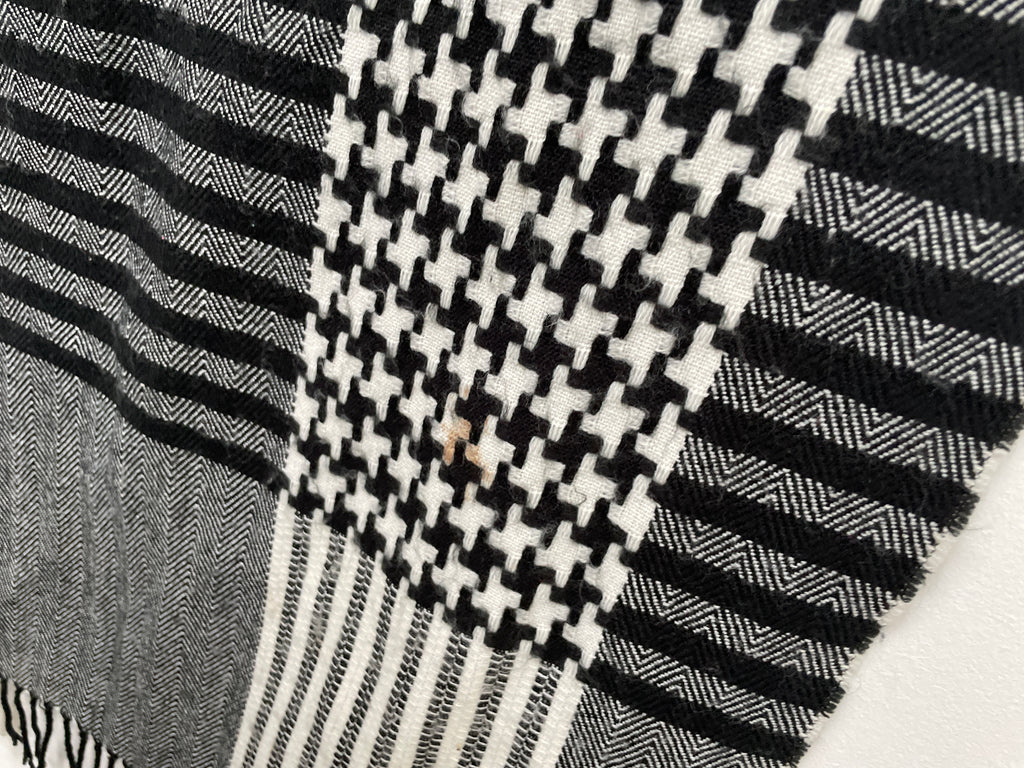 Vintage y2k Black and Grey Checked Design Men's Scarf