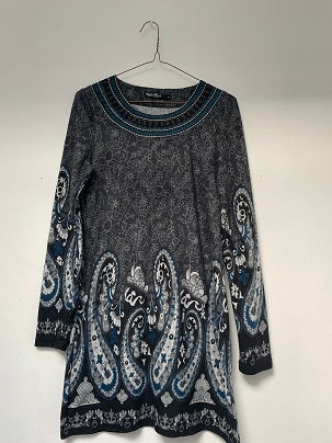 Rubynee Vintage y2k White Mark Women's Sandrine Embroidered Sweater Dress