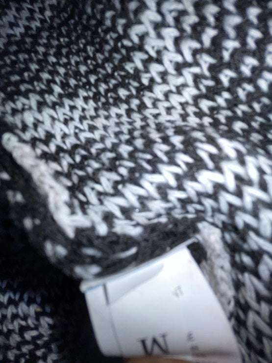 Vintage Sinransinya black aztec midlength hoodie in M| L29 W22|SKU 4754