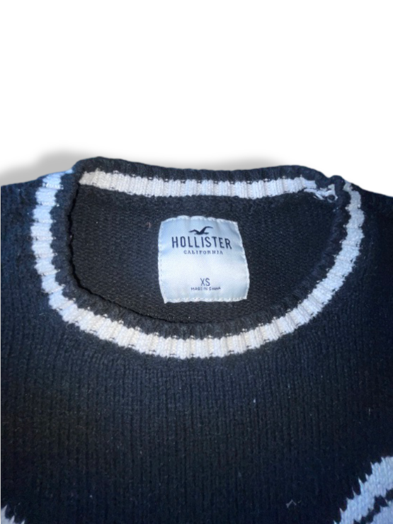 Vintage Hollister Dog graphics black sweater in M| L 26 W19| SKU 4755