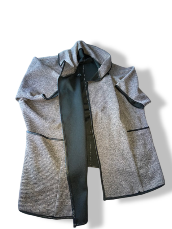 Vintage women light brown Italian velvet coat in XL| L35 W28| SKU 4763