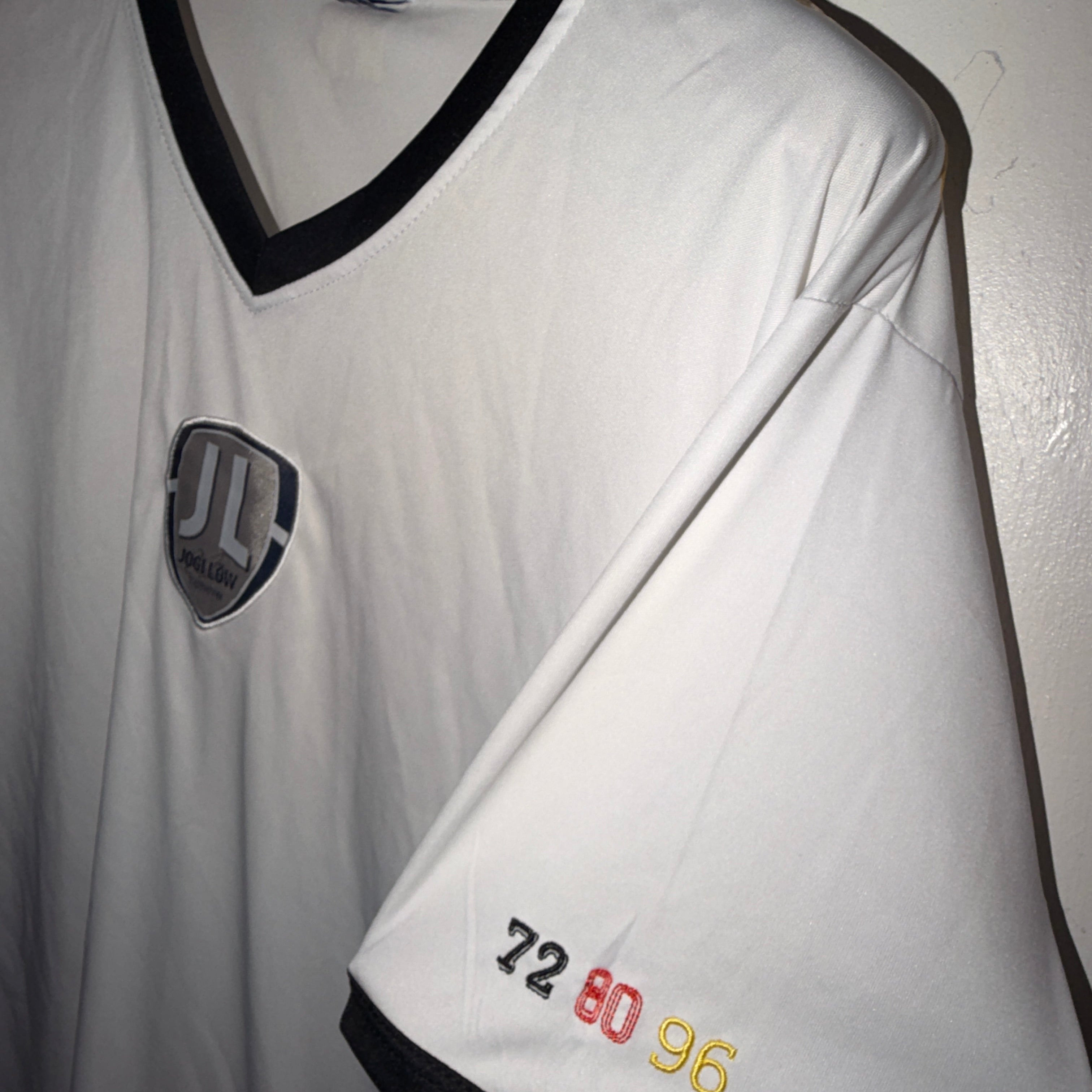 White & Black Nike Park 20 Training Jersey SKU 7384 size M