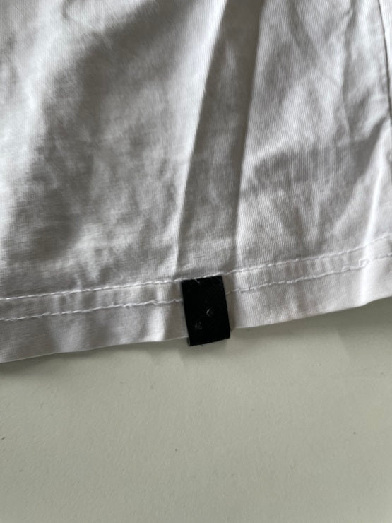 Vintage Bugatti men's Lion graphics regular fit white tees in M|L28 W19| SKU 4785