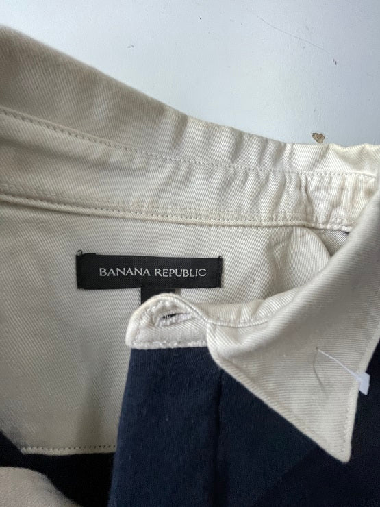 Vintage men's Banana Republic blue long sleeve regulat fit polo shirt in M|L29 W23|SKU 4787