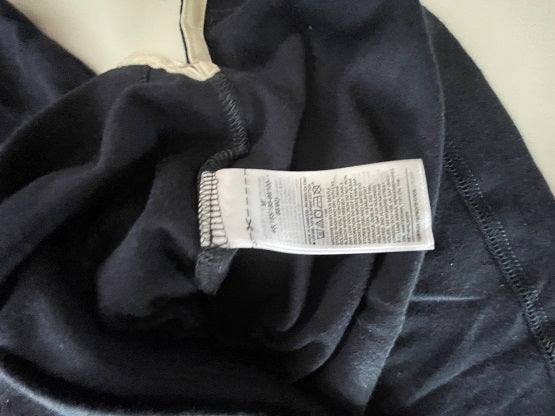 Vintage men's Banana Republic blue long sleeve regulat fit polo shirt in M|L29 W23|SKU 4787