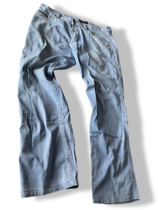 Vintage men's blue Bugatti straight leg jeans in L| L30 W36|SKU 4794