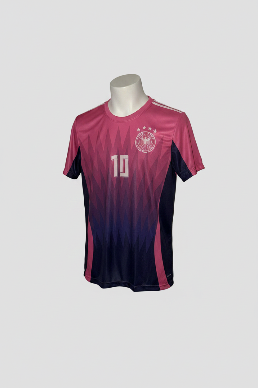 Pink and black sports men's jersey size M with 'Musiala' and number '10 SKU 7404