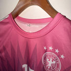 Pink and black sports men's jersey size M with 'Musiala' and number '10 SKU 7404