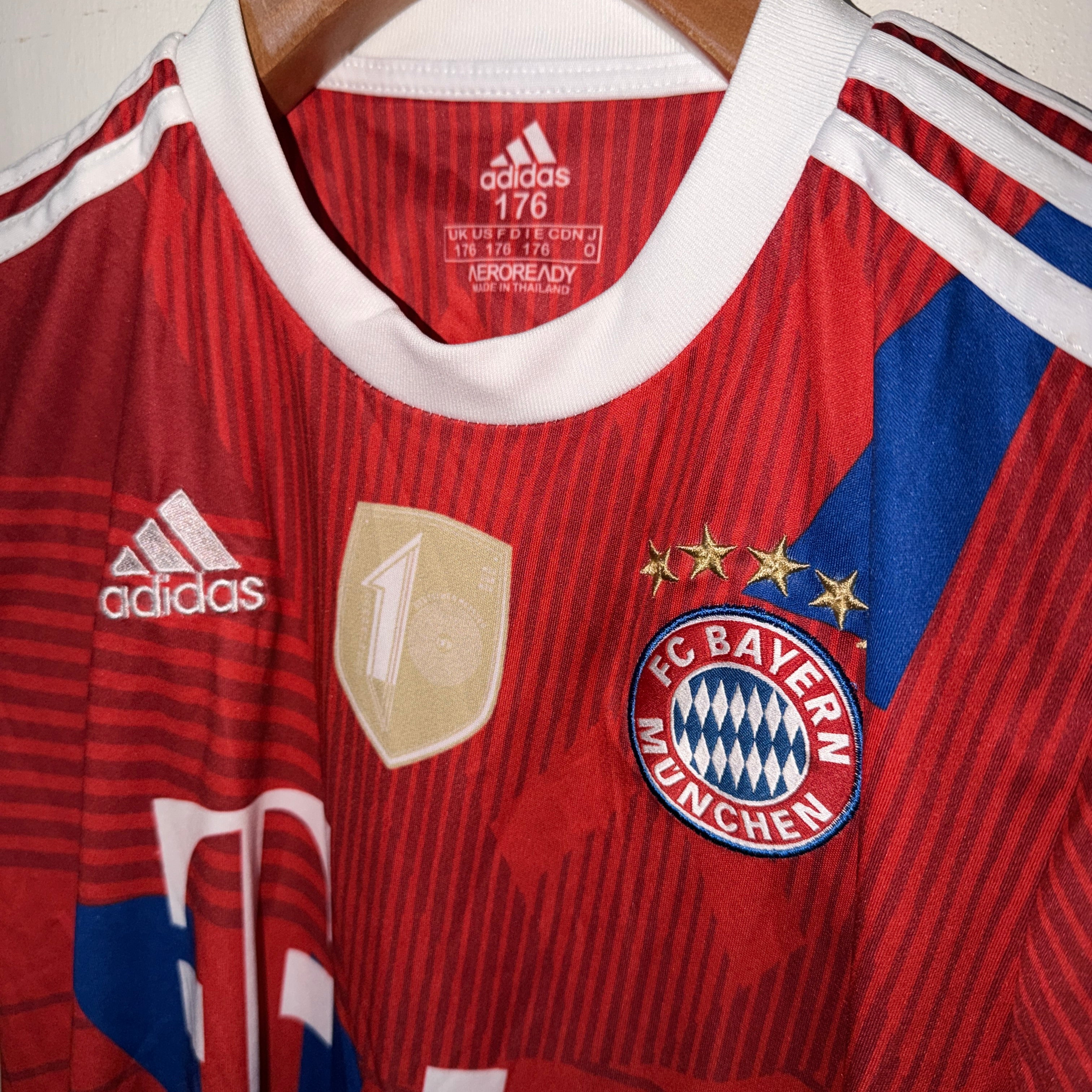 Adidas Bayern Munich home red jersey 2022/2023 Sadio Mane 17 SKU 7411 Size S