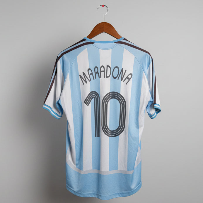 Argentina 2006 male home jersey  Maradona 10 SKU in blue & white 7419 Size M