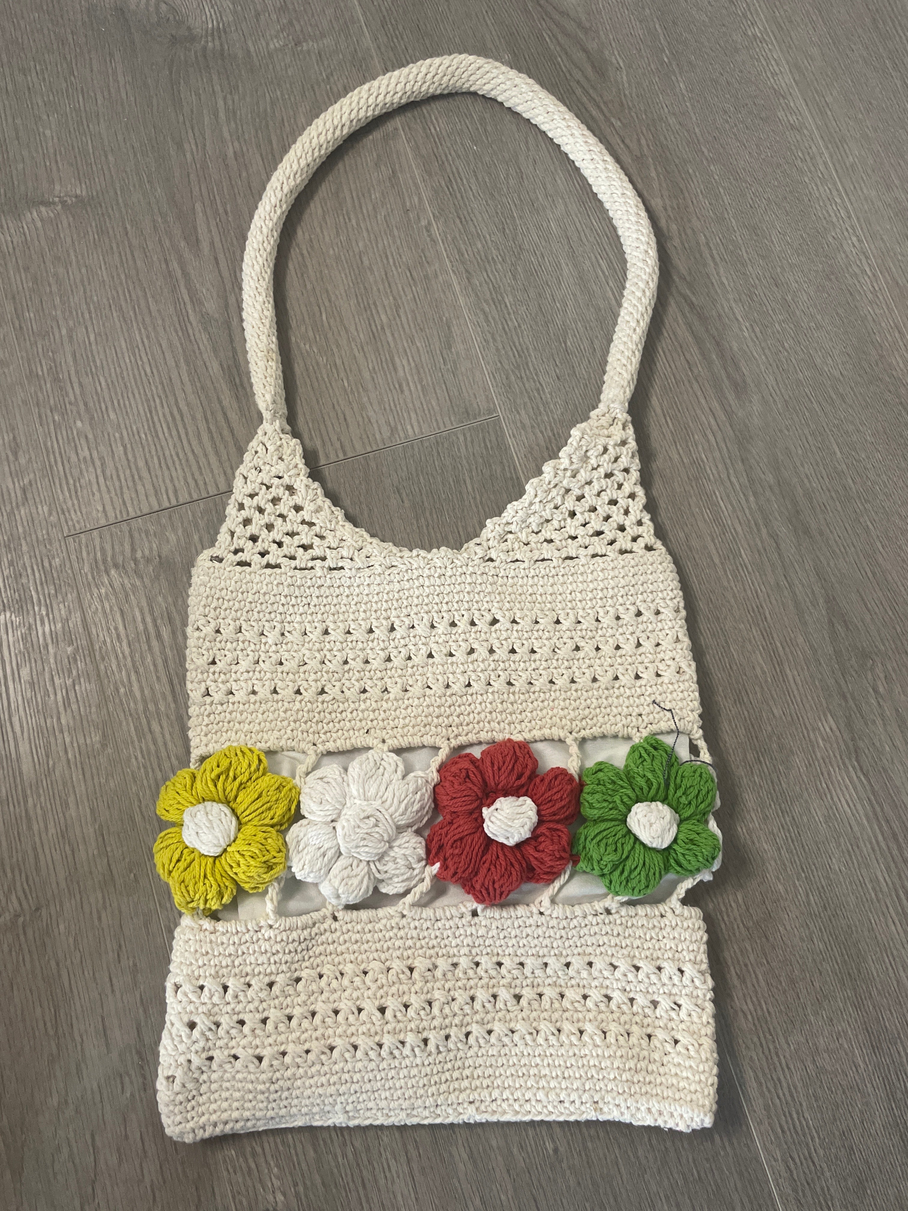 Rachels Closet y2k womens white floral crochet bag