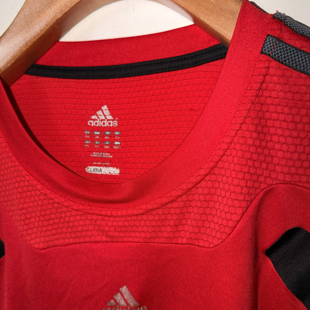 Vintage Adidas ClimaCool style jersey t-shirt in red, Size 2XL