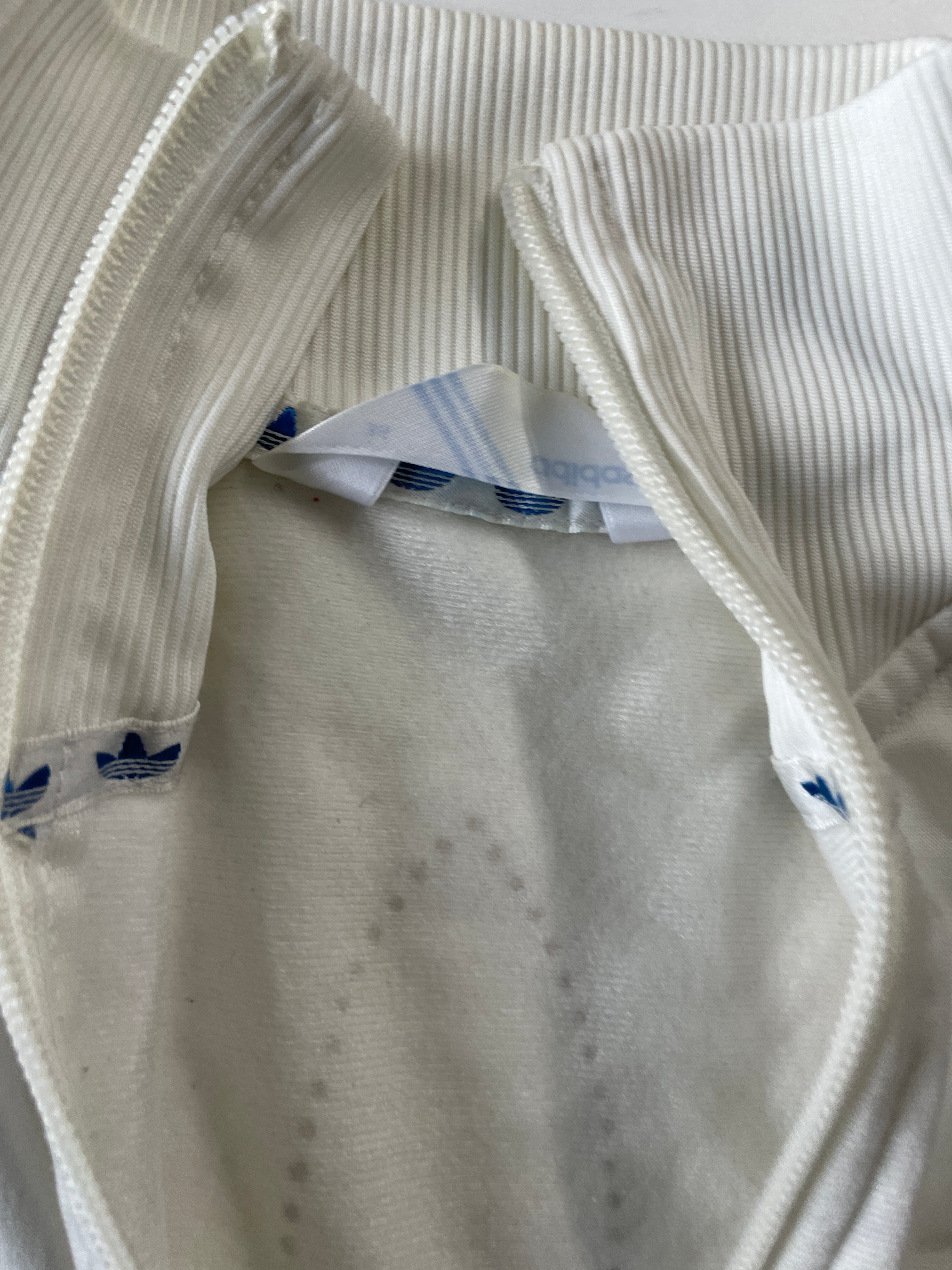 Vintage Adidas white full zip windbreaker jacket in M| L24 W16| SKU 4820