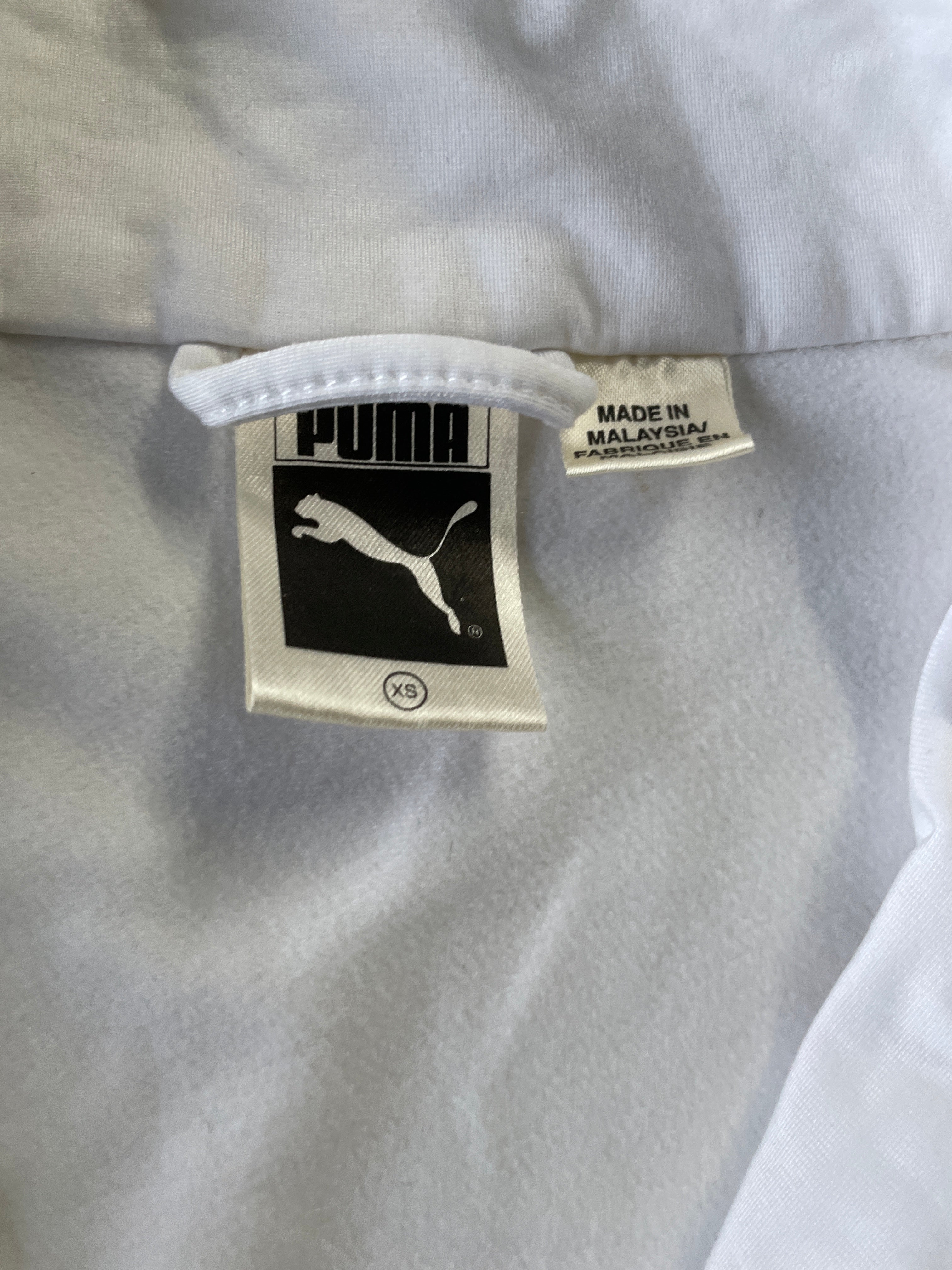 Vintage Puma white full zip windbreaker jacket in XS| L22 W16| SKU 4821
