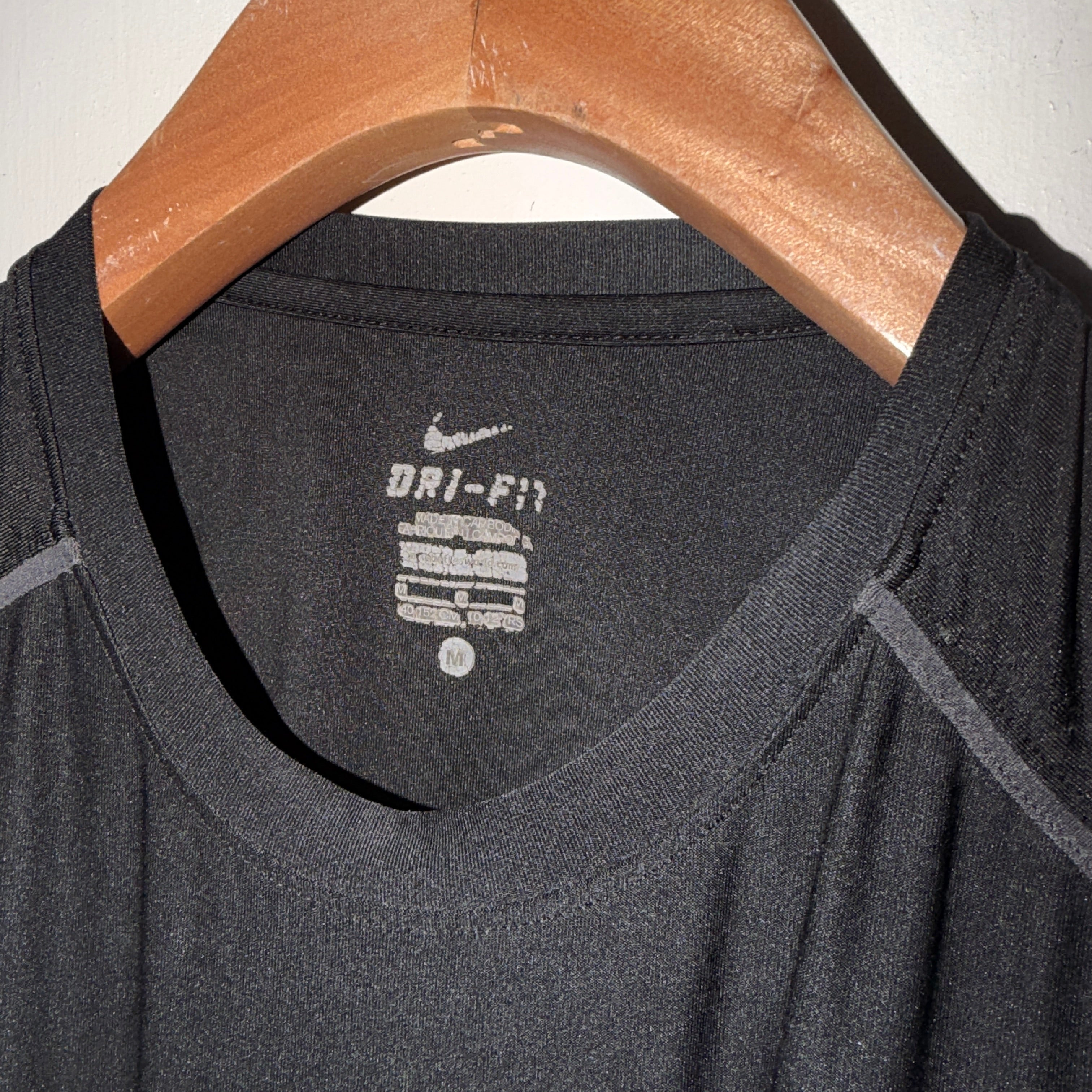 Vintage Women's Nike Dri-FIT Miler running training top Size M