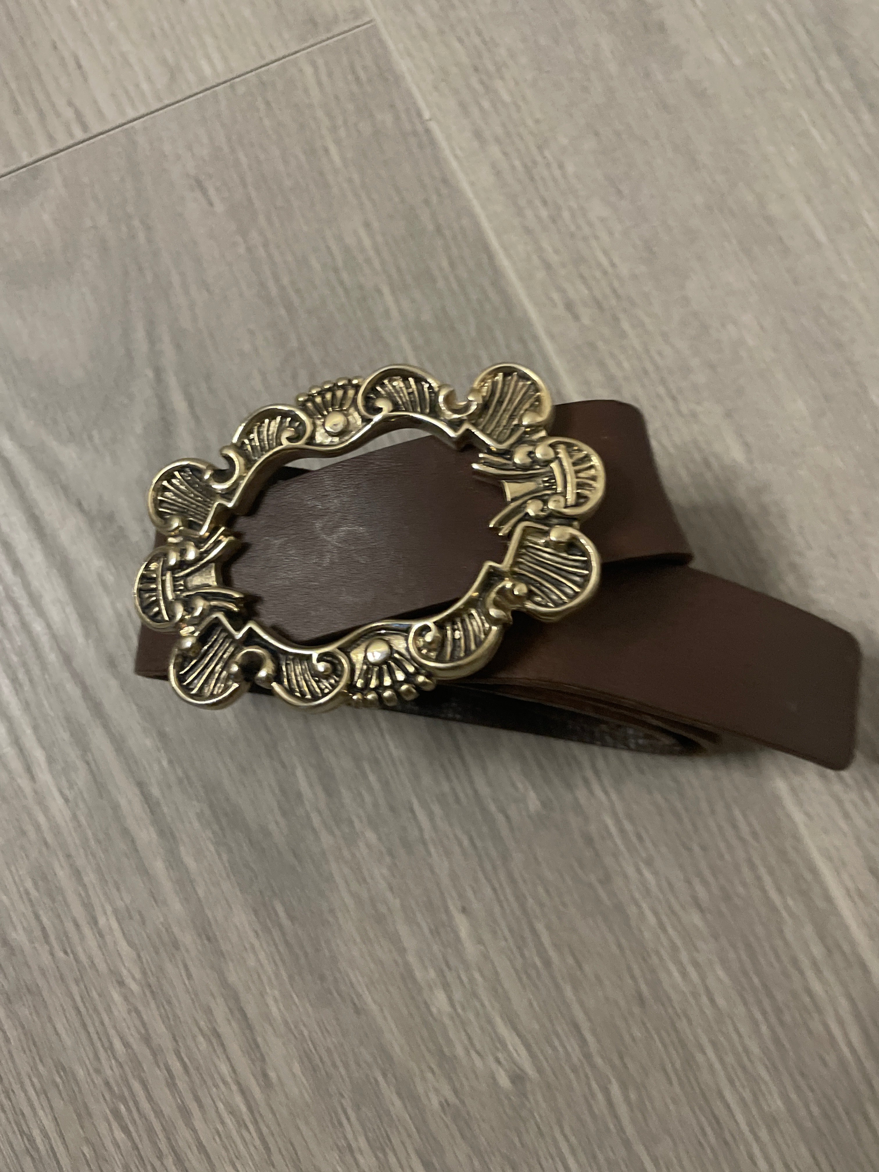 Rachels Closet Vintage y2k Retro Style Women Brown leather Belt