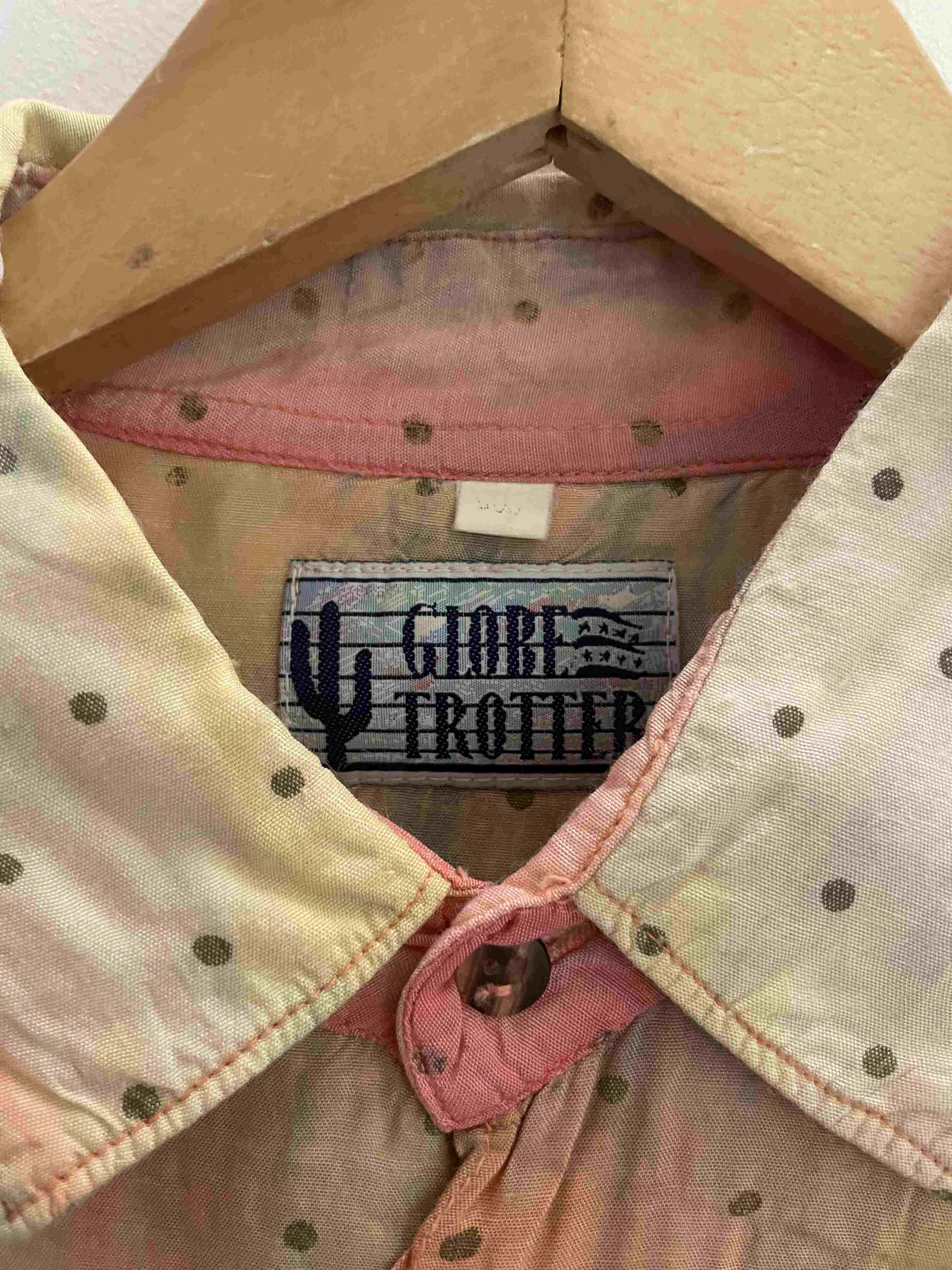 Vintage globe trotter peach long sleeve shirt size M