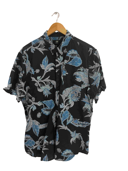 Vintage H&M regular fit black floral print short sleeve shirt size L