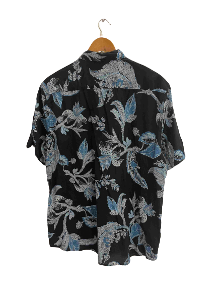 Vintage H&M regular fit black floral print short sleeve shirt size L