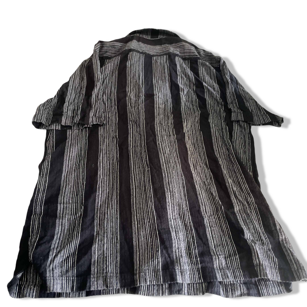 Vintage men Incu Collection black & white stripe short sleeve shirt in M|L31 W19|SKU 6373
