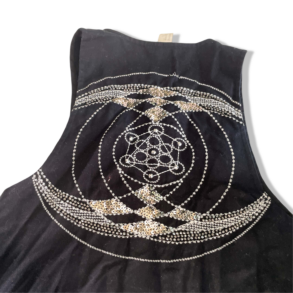 Vintage women H&M black pattern fringe sleeveless jacket in XS|L24 W15|SKU 6374