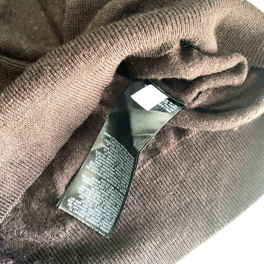 Vintage men brown Uniqlo crew neck sweatshirt in S|L23 W17| SKU 6375