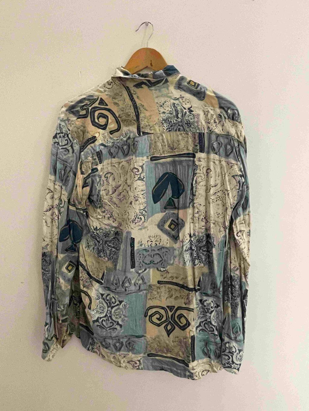 Vintage Amberto Rosetti cream abstract pattern festive small shirt