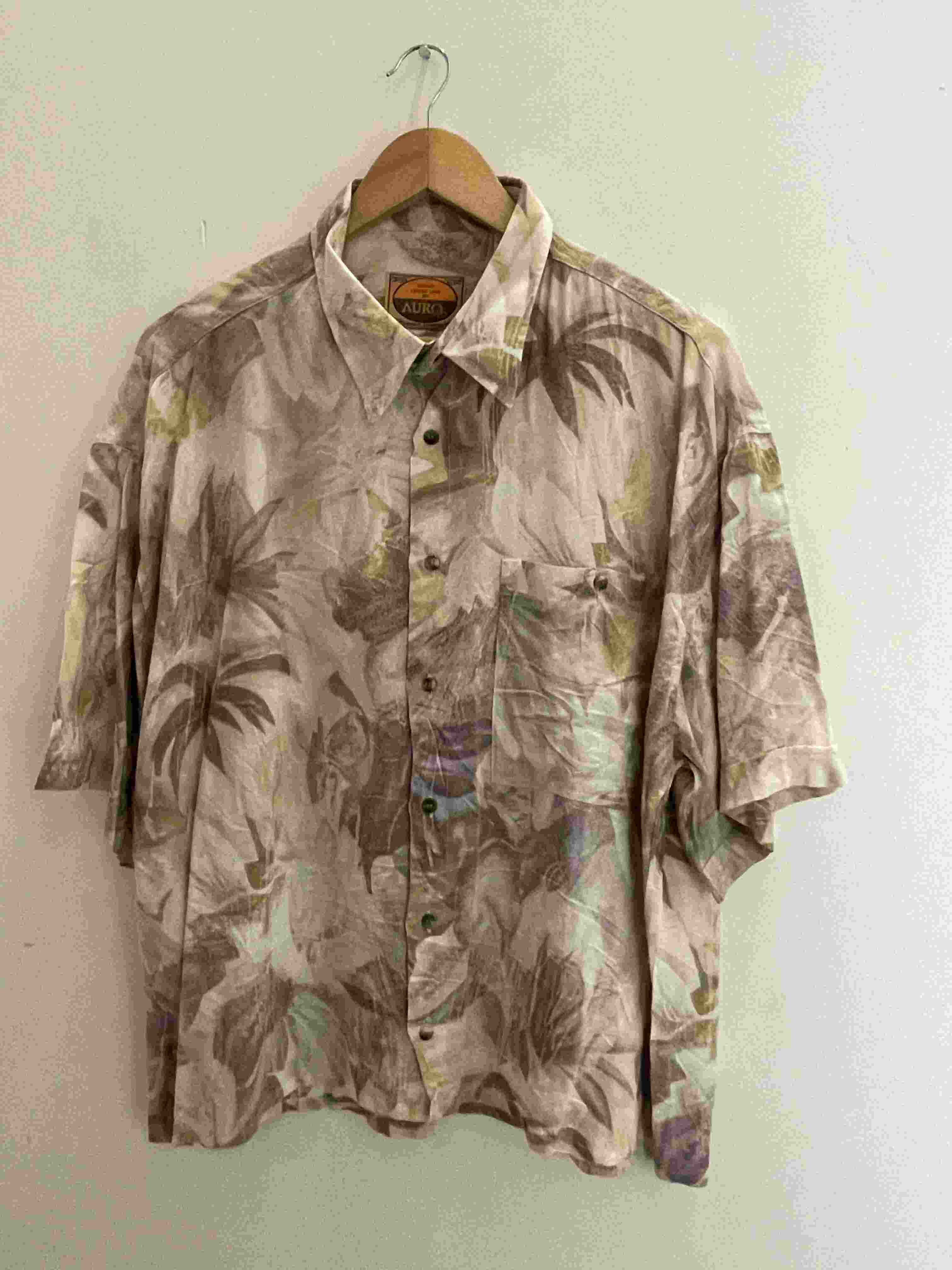 Vintage cream Auro floral print festive mens medium shirt
