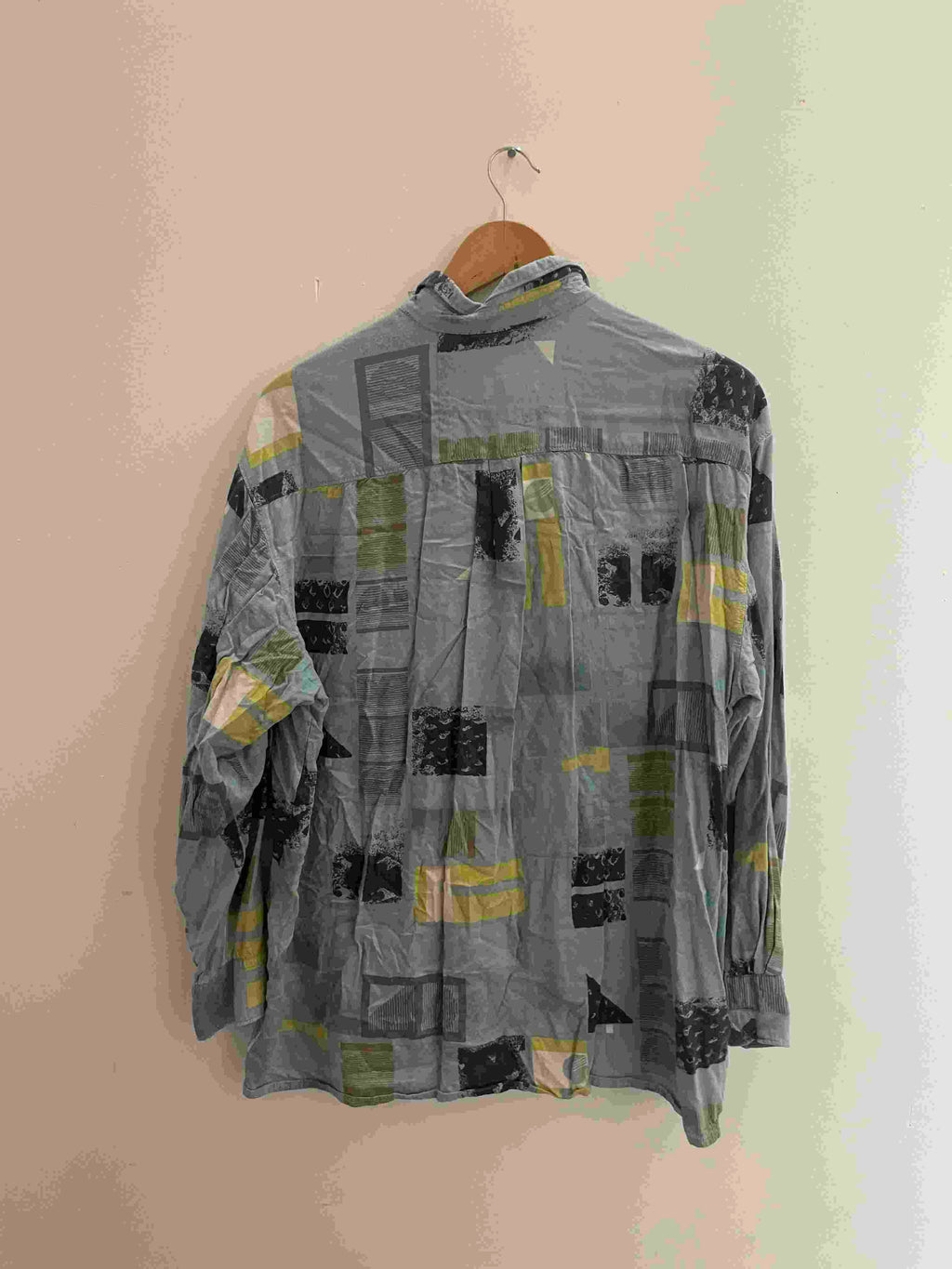 Vintage Alpenland mens grey abstract festive print large shirt