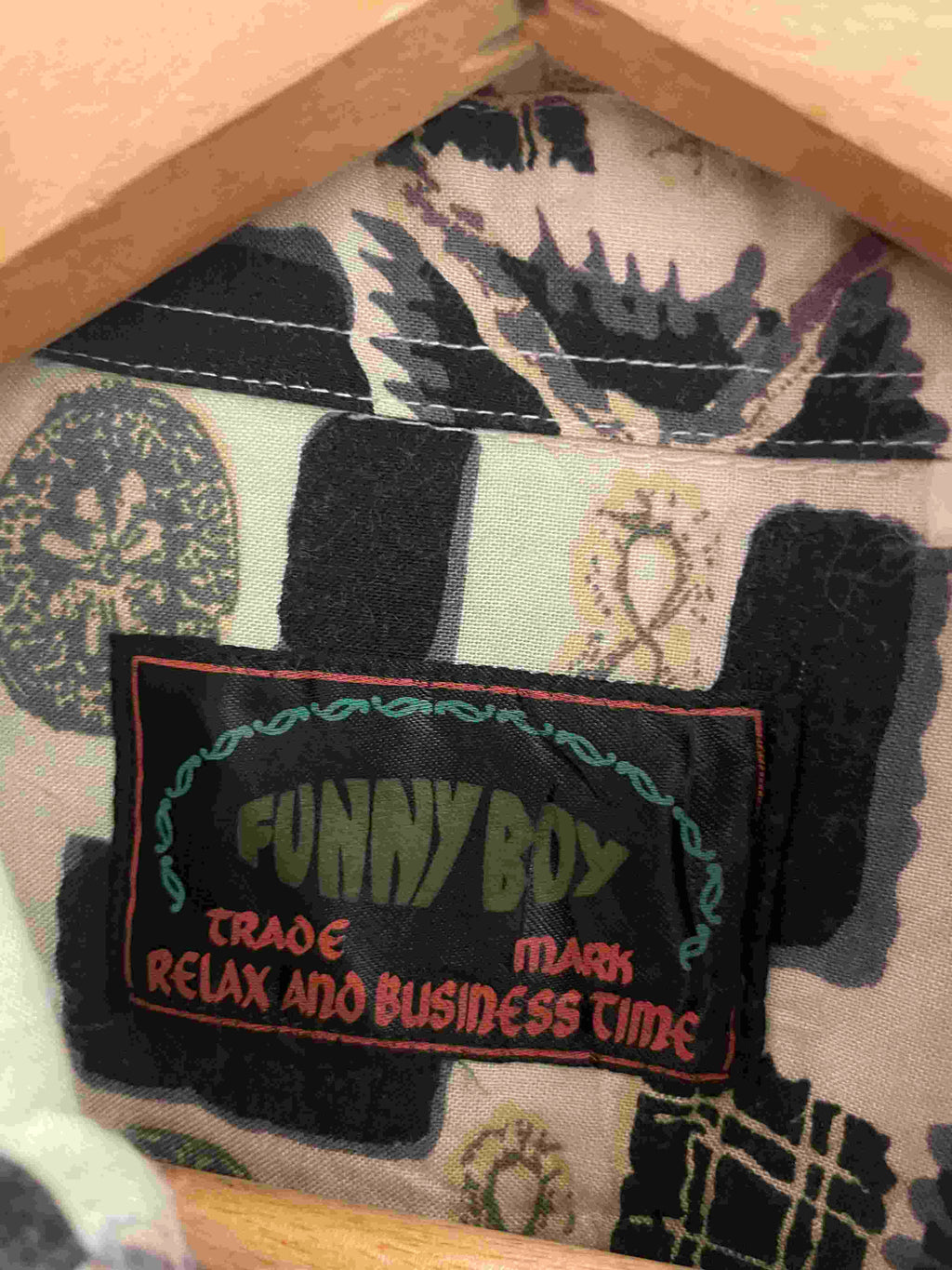 Vintage funny boy cream and black abstract pattern shirt size M