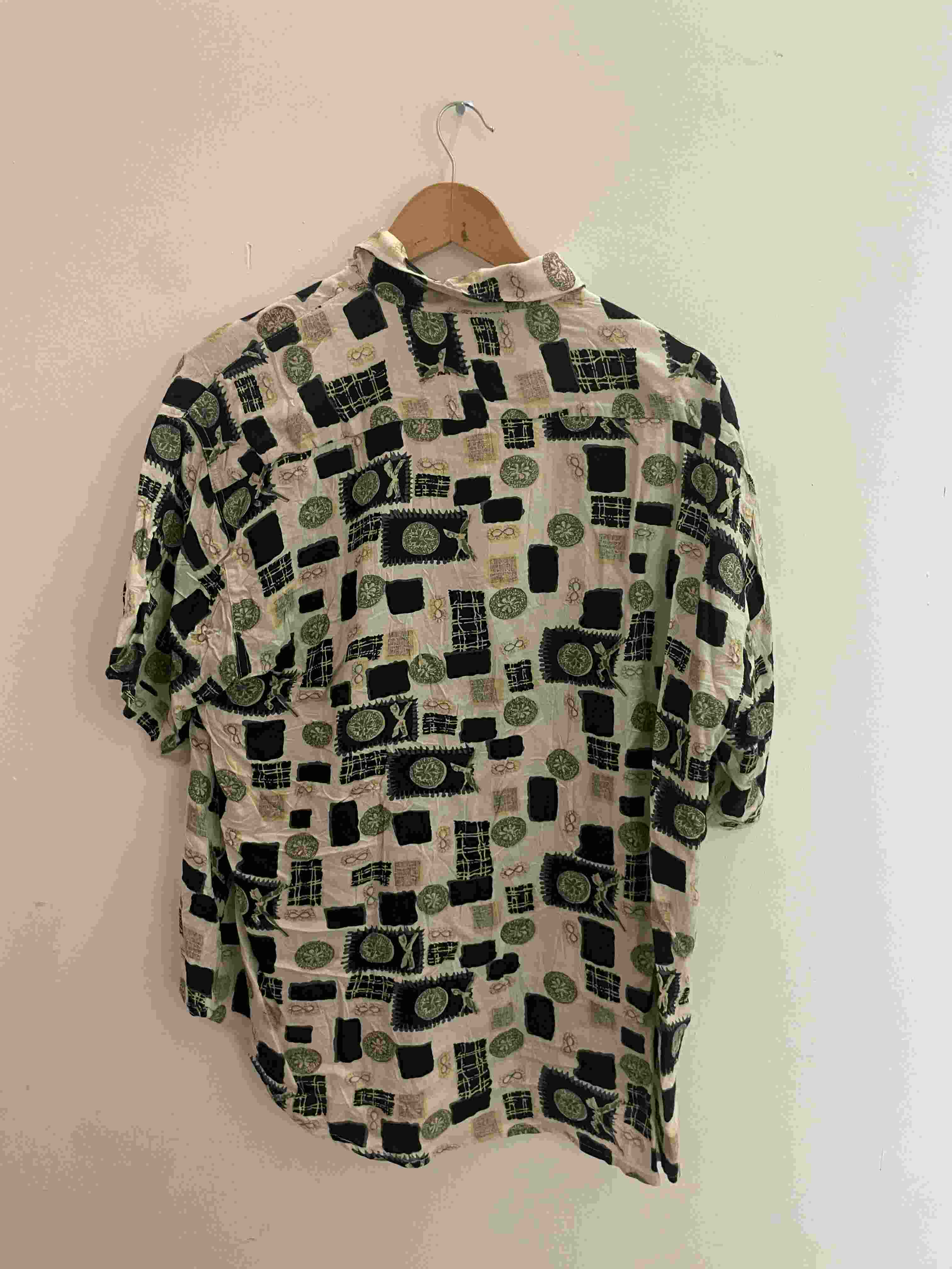 Vintage funny boy cream and black abstract pattern shirt size M