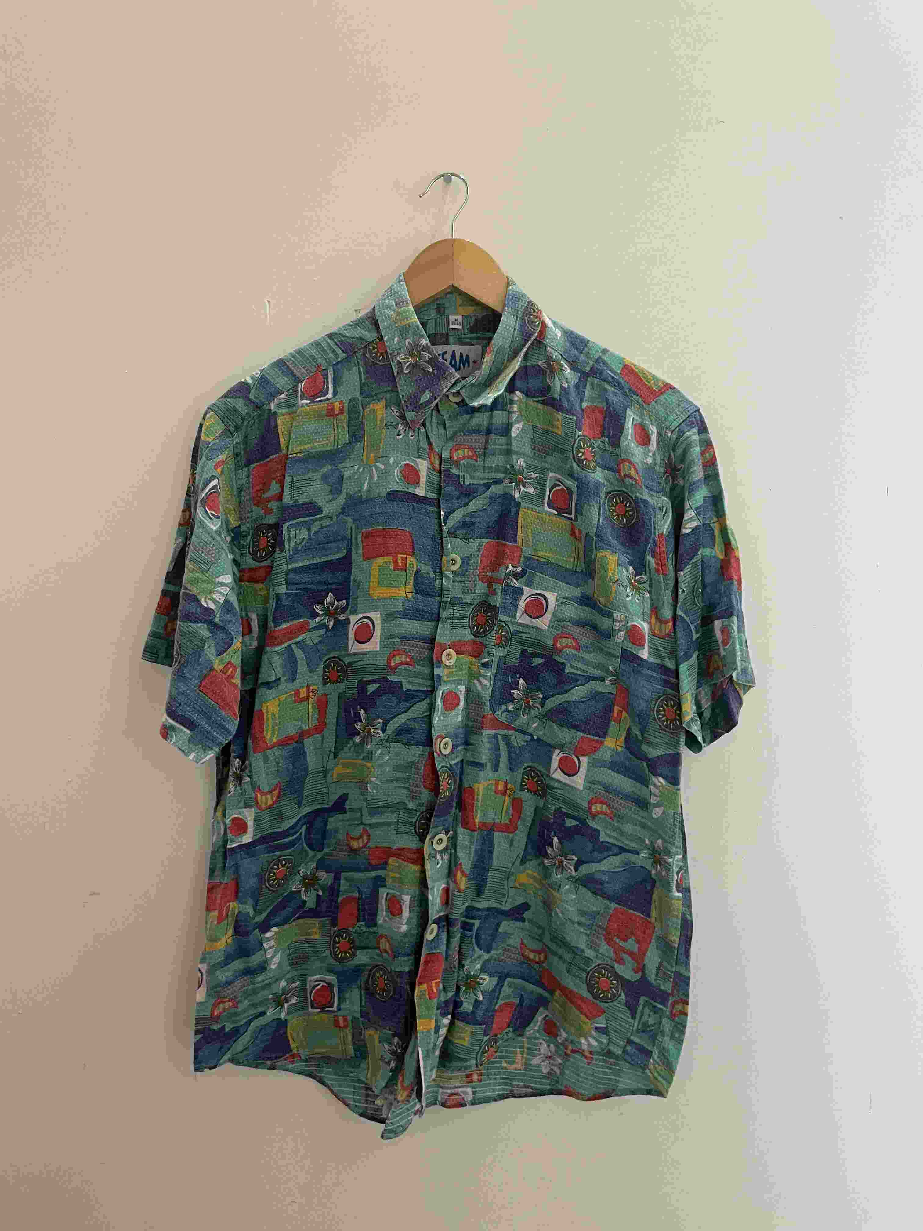 Vintage Team Multi abstract pattern mens medium shirt