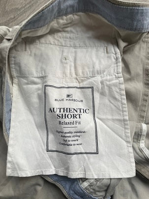Rubynee Vintage y2k Blue Harbour Cream authentic regular fit short