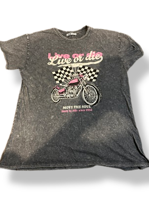 Rubynee Vintage y2k FB sisters grey graphics tshirt size S