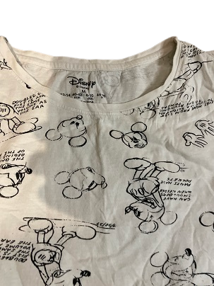 Rubynee Vintage y2k Disney white patterned tshirt size M