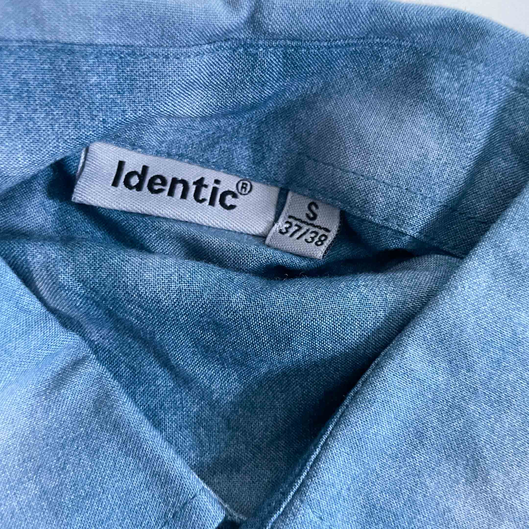 Vintage men Identic blue floral beach hawaii short sleeve shirt in L/XL|L33W21|SKU 6447