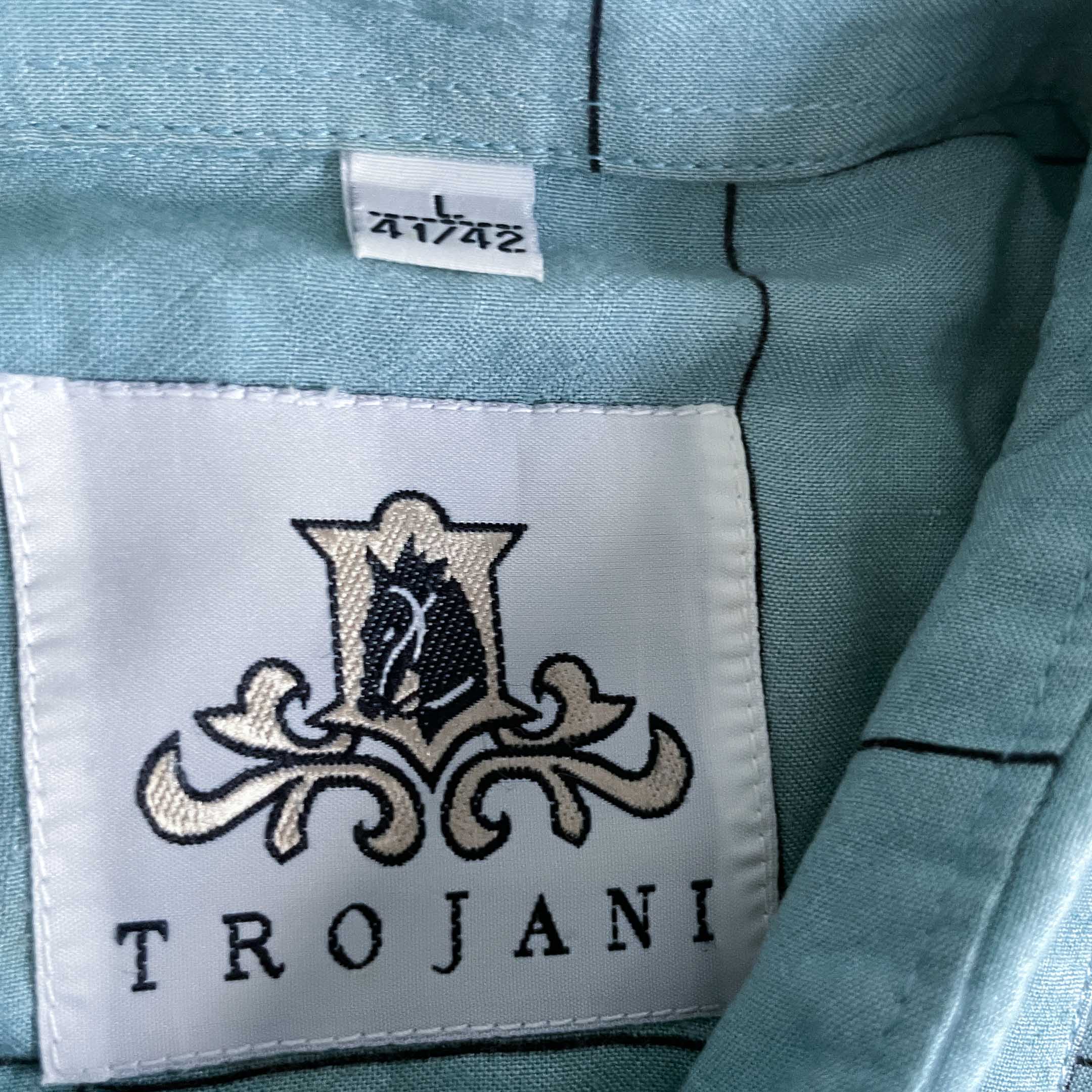 Vintage men Trojani blue checkered short sleeve shirt in L|L31 W22|SKU 6451