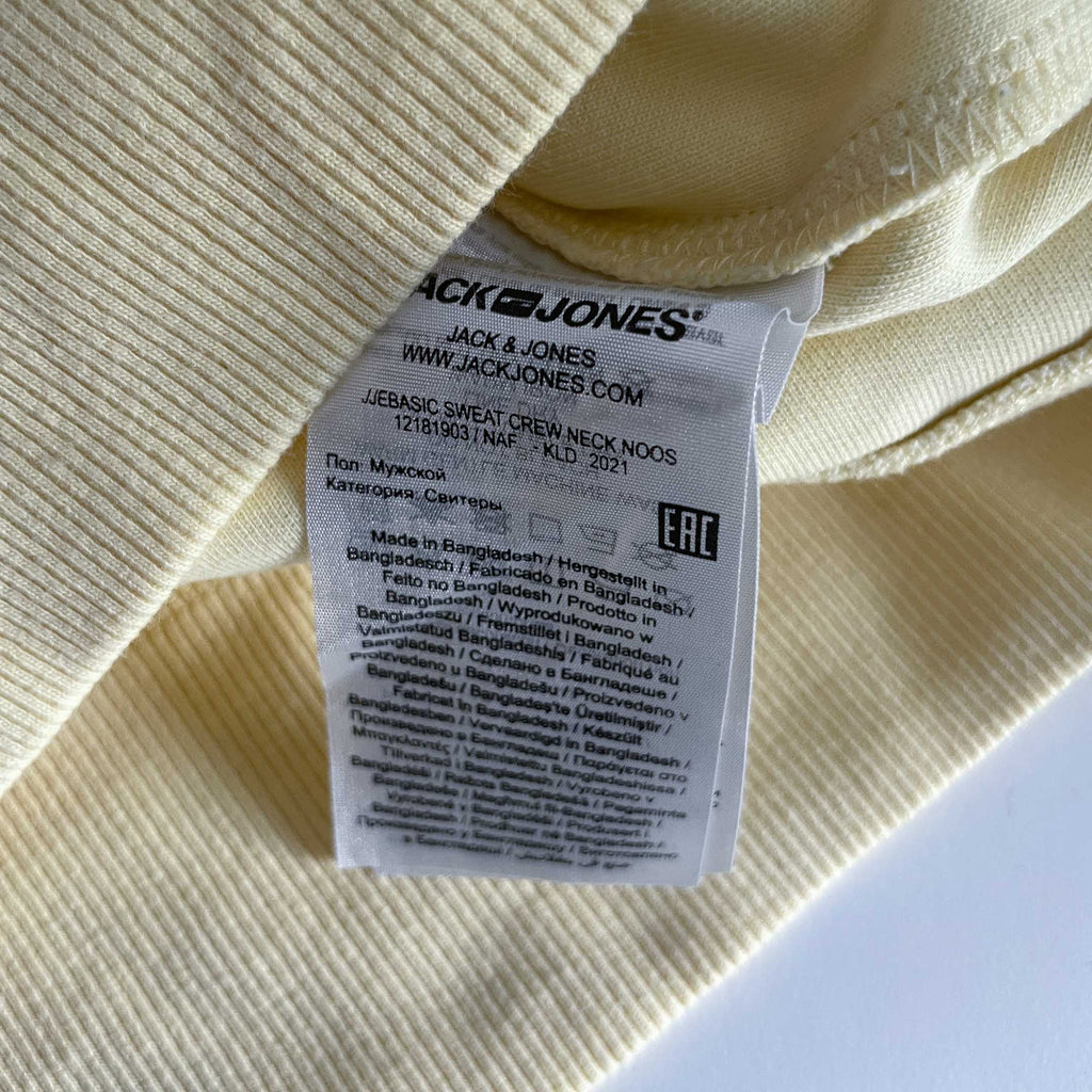 Vintage men Jack & Jones essentials yellow sweatshirt in L|L28 W22|SKU 6471