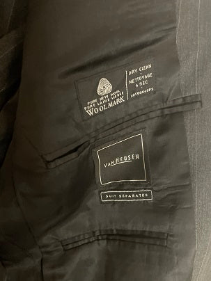 Rubynee Vintage y2k Vanheusen Mens grey pinstripe suit