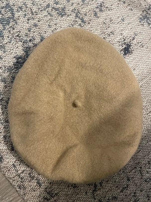 Rubynee Vintage y2k Loevenich Wool beret in camel