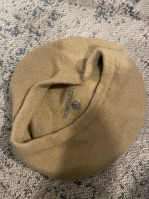 Rubynee Vintage y2k Loevenich Wool beret in camel