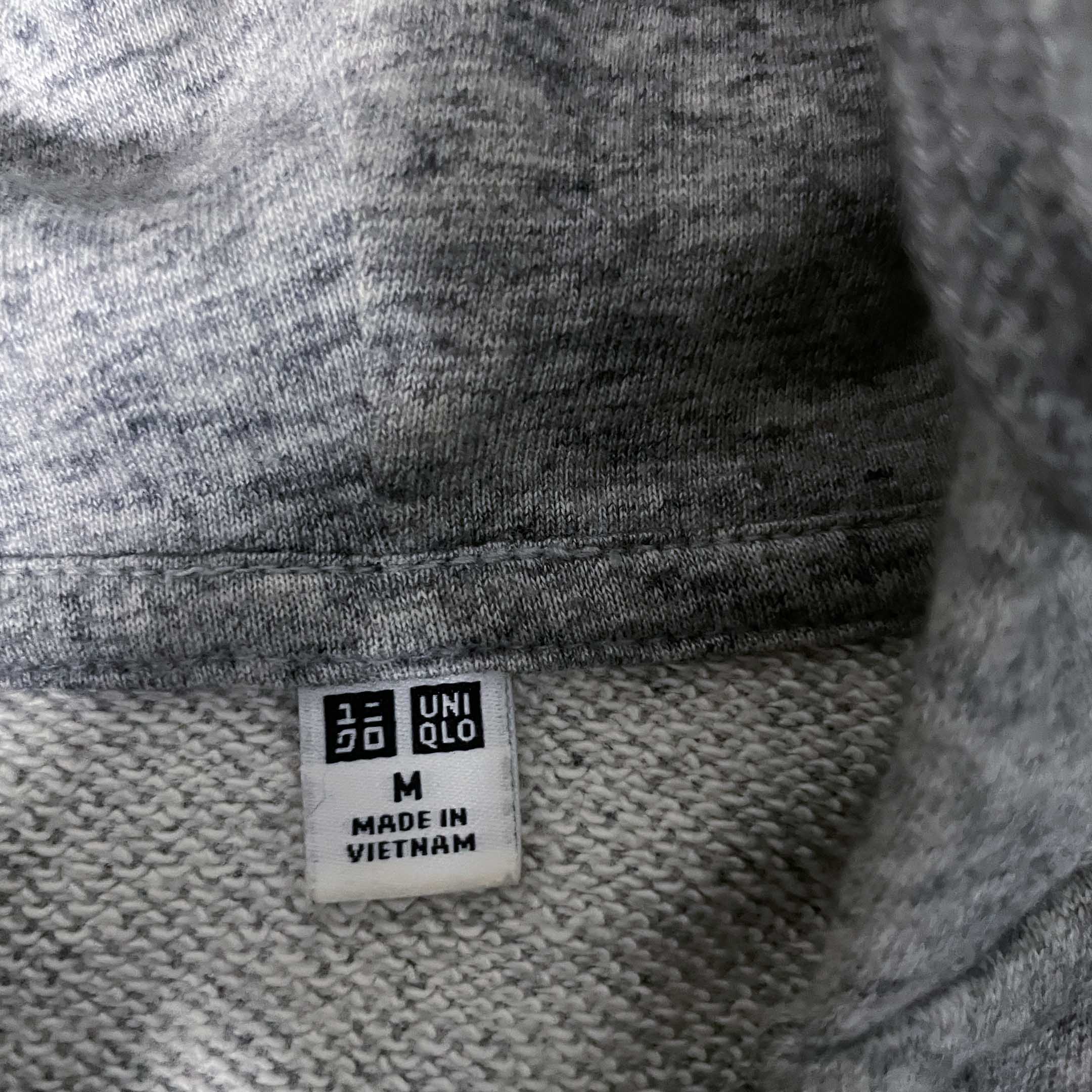 Vintage women Uniqlo grey full zip hoodie in M|L24 W19|SKU 6503