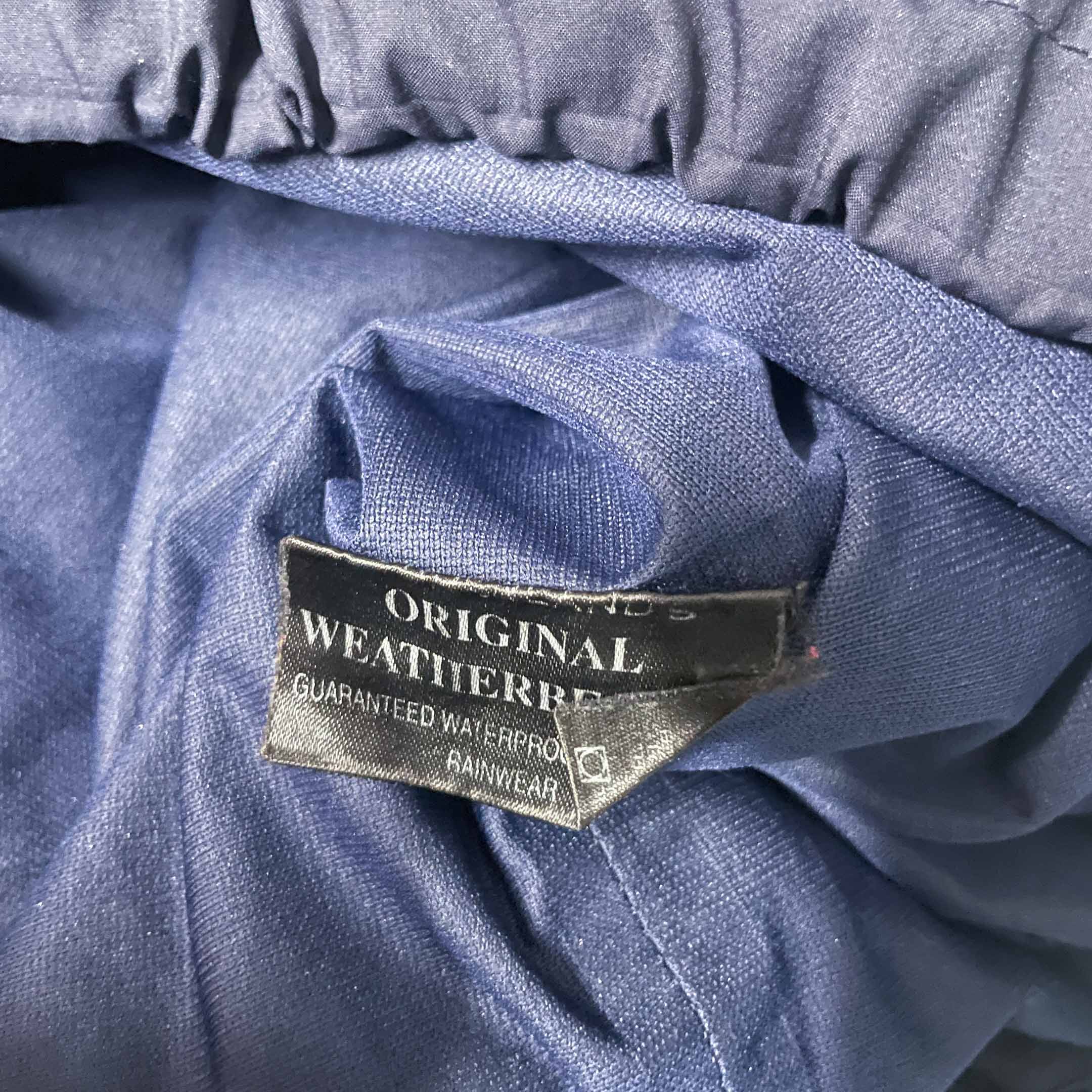 Vintage Sunderland of scotland men navy vneck nylon waterproof oversize sweatshirt in XXL|L31 W28|SKU 6504