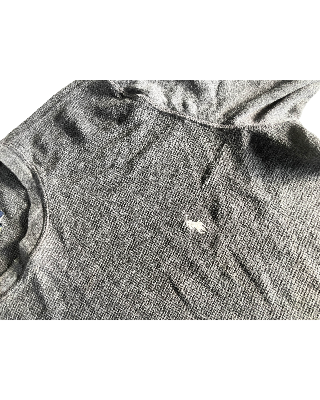 Vintage Polo Ralph Lauren Men's Grey and White T-Shirt. In size medium|SKU 5034