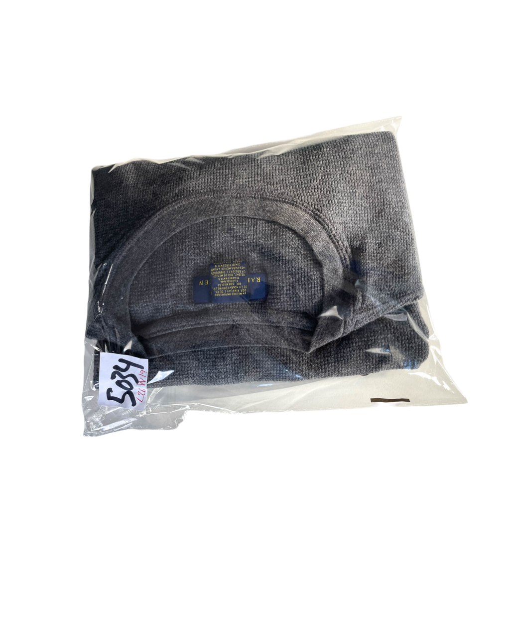 Vintage Polo Ralph Lauren Men's Grey and White T-Shirt. In size medium|SKU 5034
